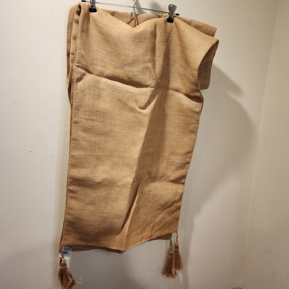 Potery barn Tan 100% Kenaf  Runner Table cloth 20" x 108"